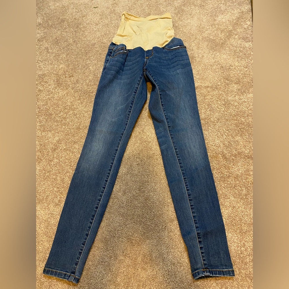 Jessica Simpson Maternity jeans